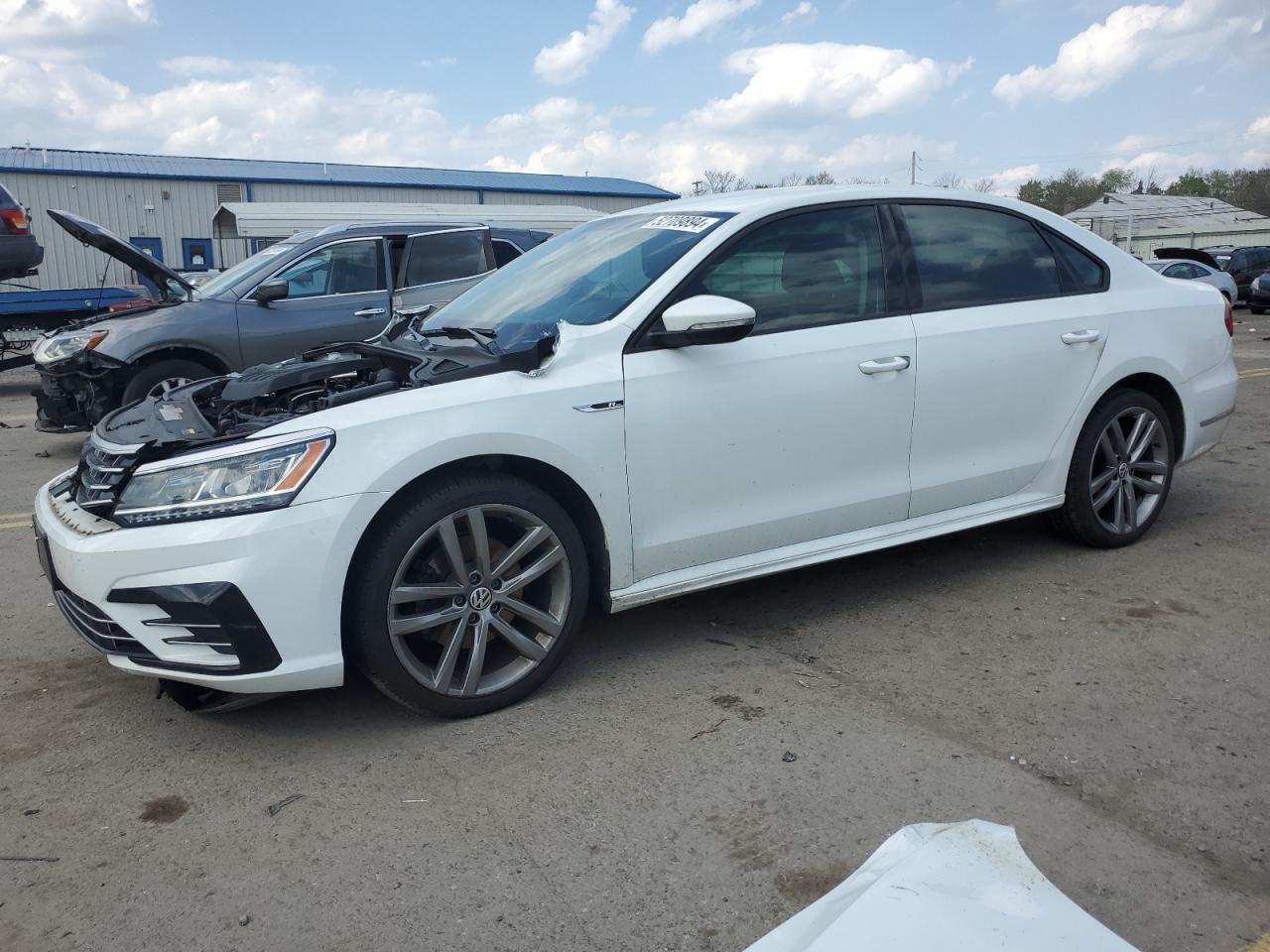 VOLKSWAGEN PASSAT 2018 1vwaa7a31jc035050