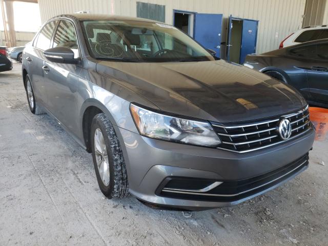 VOLKSWAGEN PASSAT 2017 1vwaa7a33jc010067