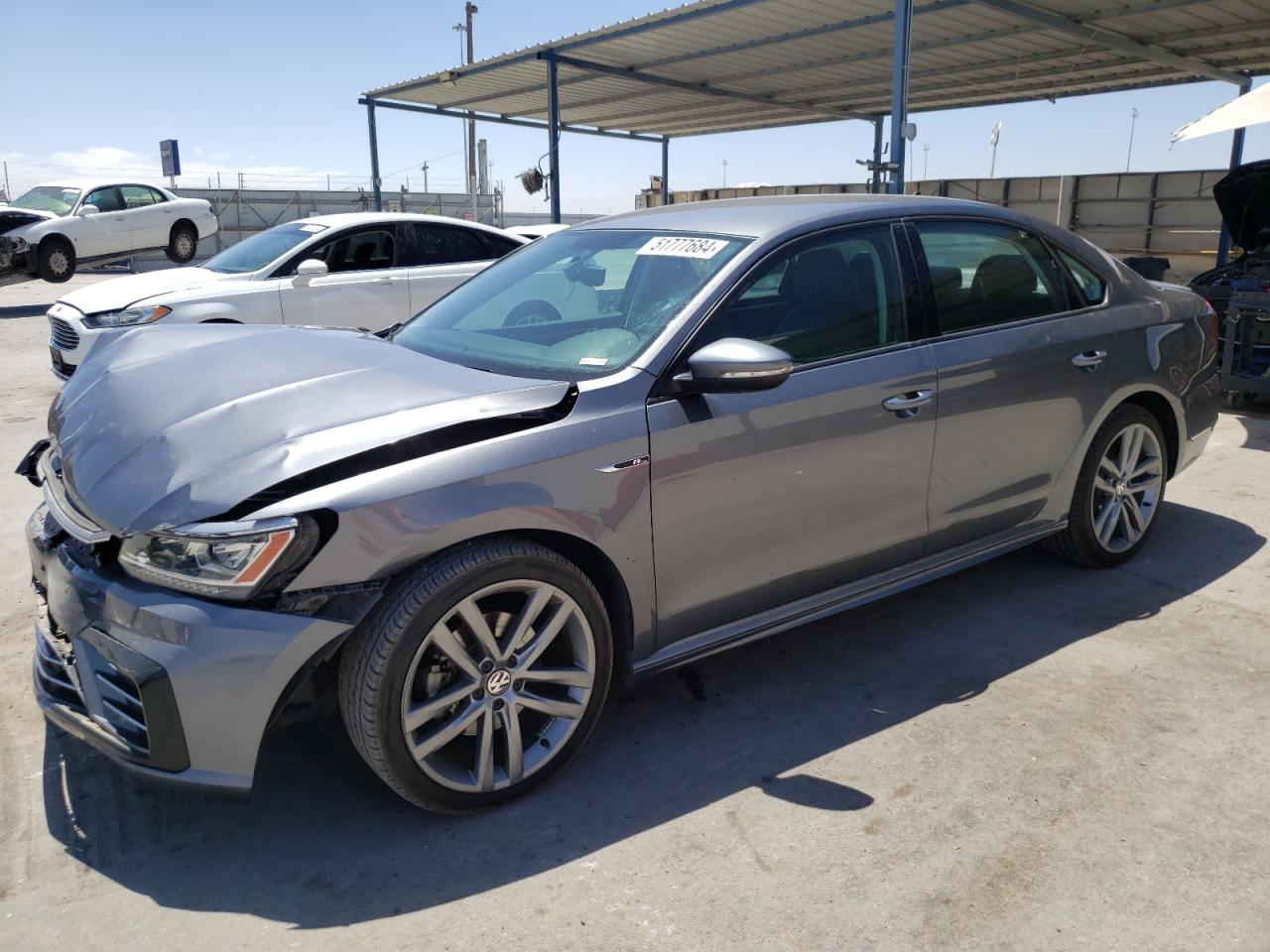 VOLKSWAGEN PASSAT 2018 1vwaa7a33jc015169