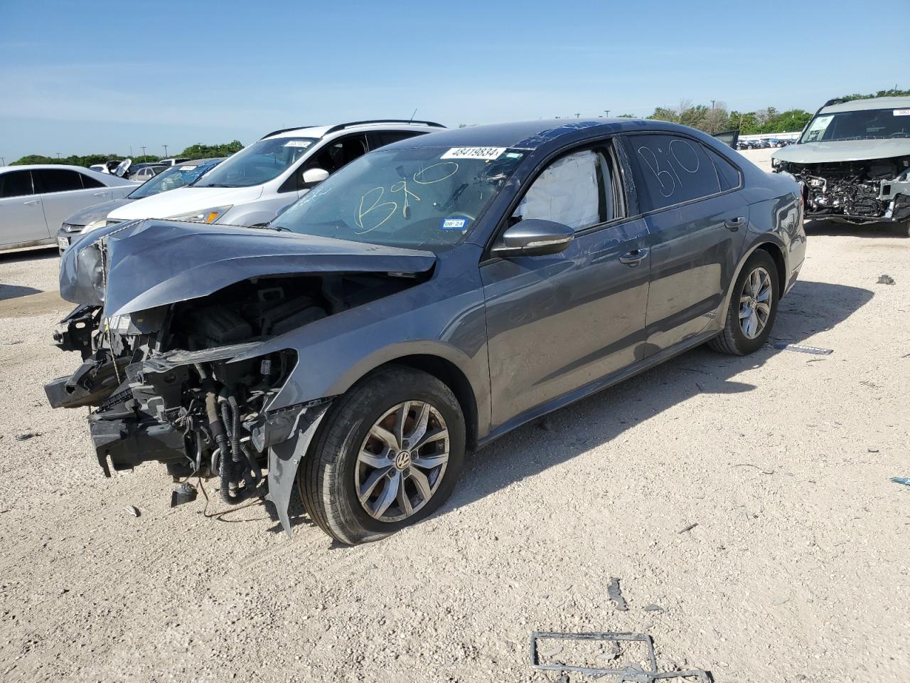 VOLKSWAGEN PASSAT 2018 1vwaa7a38jc041136