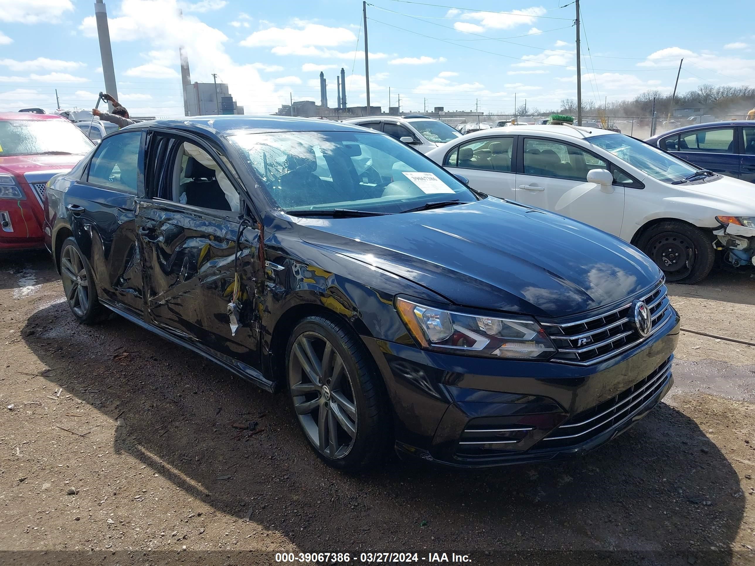 VOLKSWAGEN PASSAT 2018 1vwaa7a3xjc033927