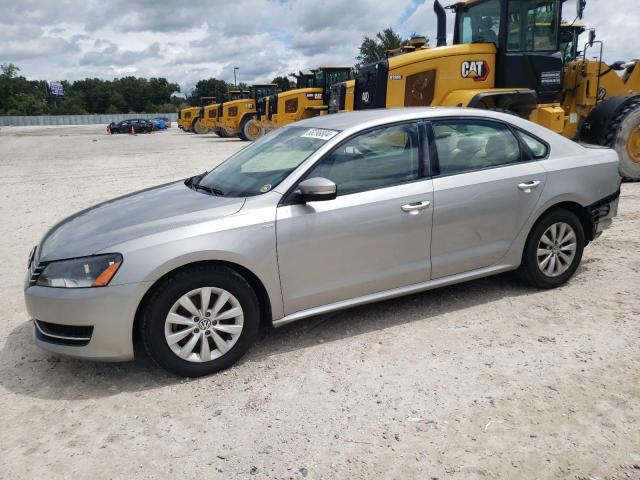 VOLKSWAGEN PASSAT 2013 1vwah7a32dc146710