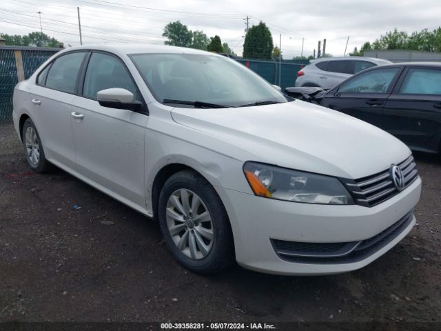 VOLKSWAGEN PASSAT 2013 1vwah7a35dc100496