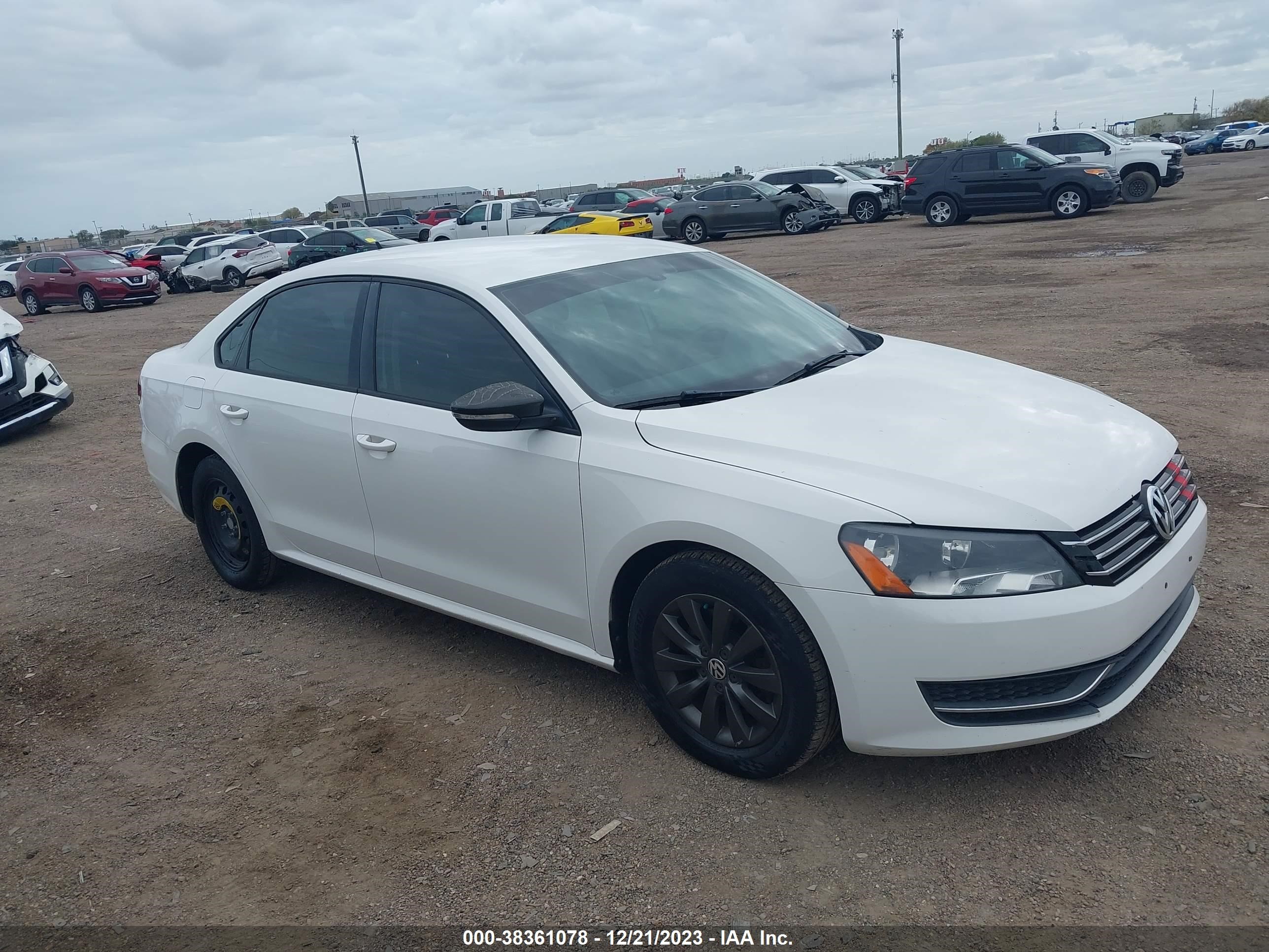 VOLKSWAGEN PASSAT 2012 1vwah7a36cc060007