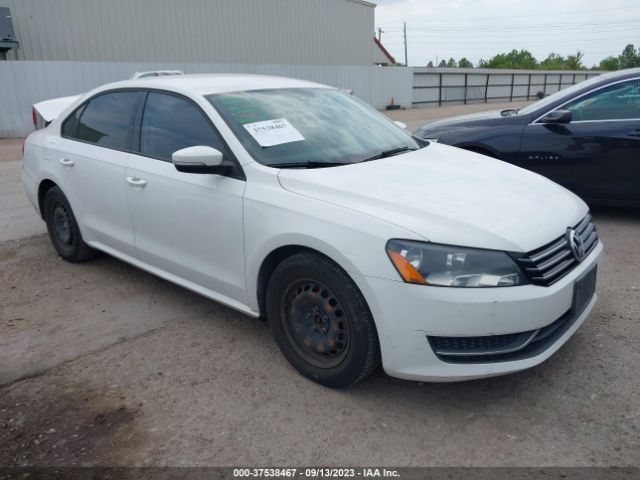 VOLKSWAGEN PASSAT 2013 1vwap7a33dc066318