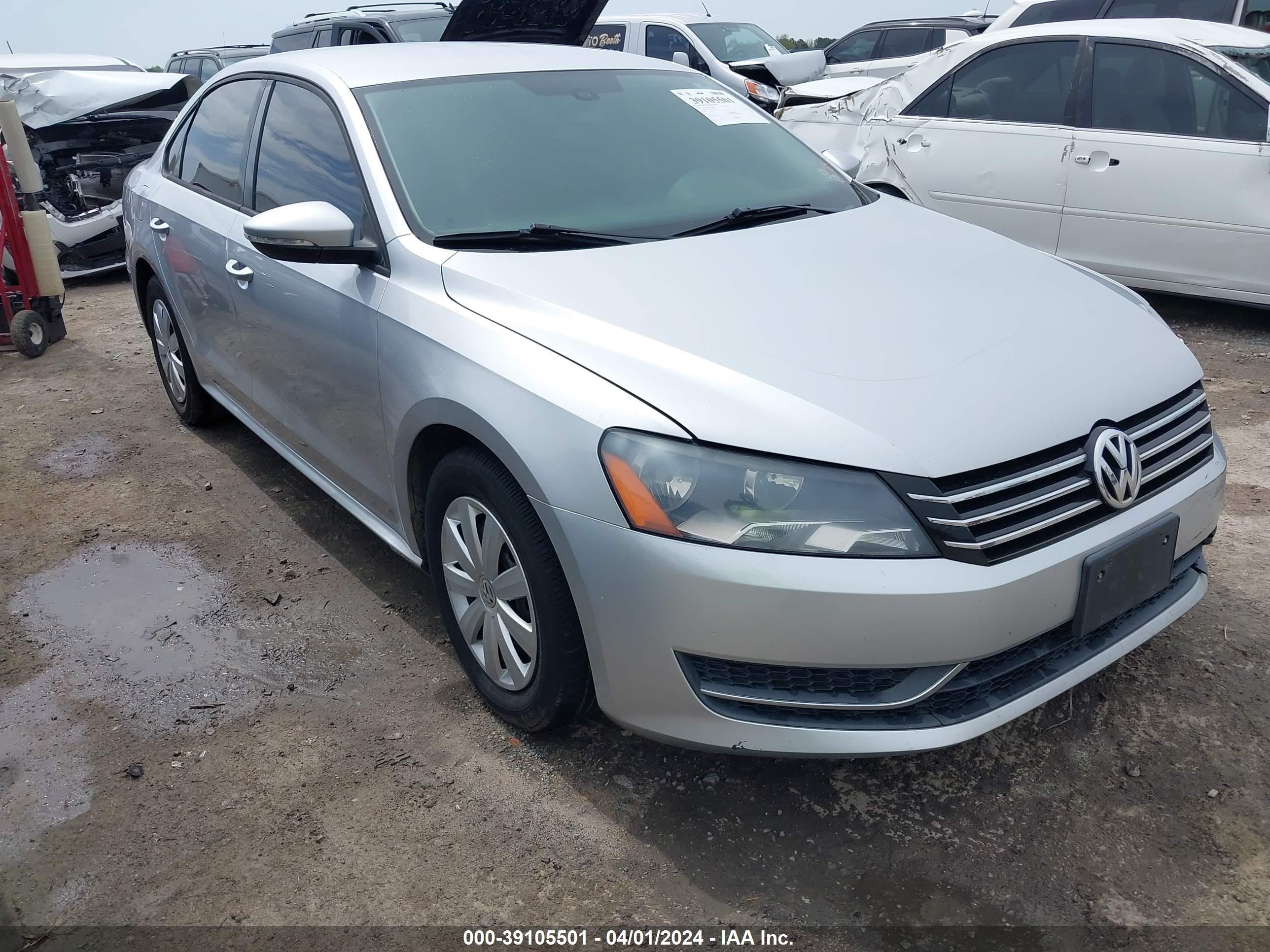 VOLKSWAGEN PASSAT 2012 1vwap7a36cc045025