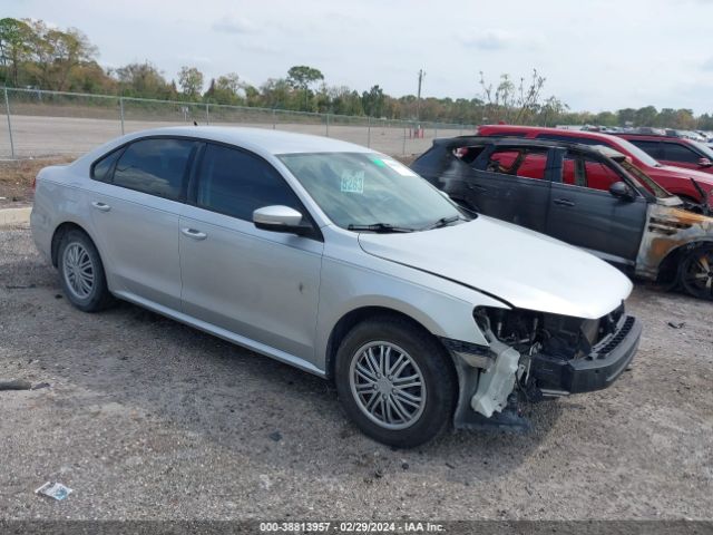 VOLKSWAGEN PASSAT 2015 1vwas7a30fc068867