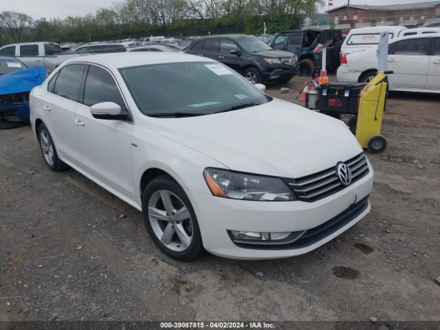 VOLKSWAGEN PASSAT 2015 1vwas7a32fc111203