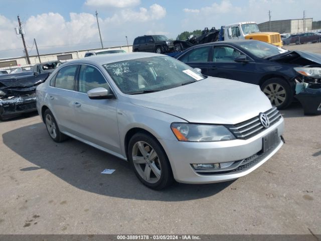 VOLKSWAGEN PASSAT 2015 1vwas7a32fc122265