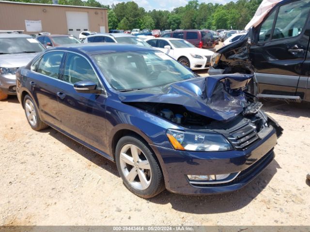 VOLKSWAGEN PASSAT 2015 1vwas7a37fc117160