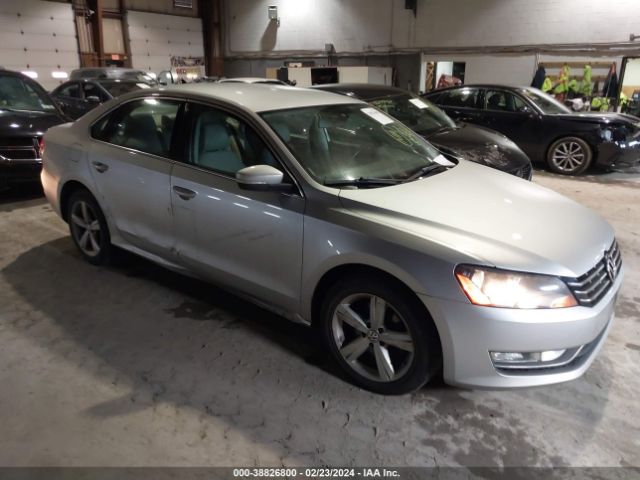 VOLKSWAGEN PASSAT 2015 1vwas7a38fc090647