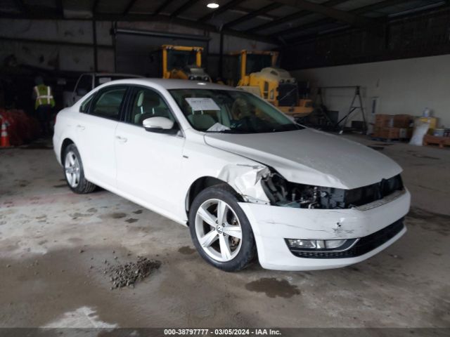 VOLKSWAGEN PASSAT 2015 1vwas7a38fc112047