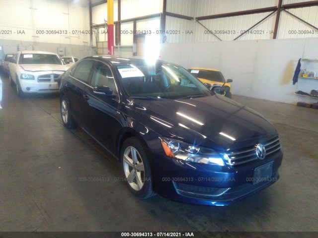 VOLKSWAGEN PASSAT 2013 1vwat7a30ec040014