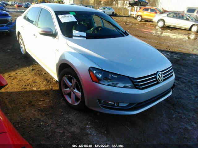 VOLKSWAGEN PASSAT 2015 1vwat7a30fc095760