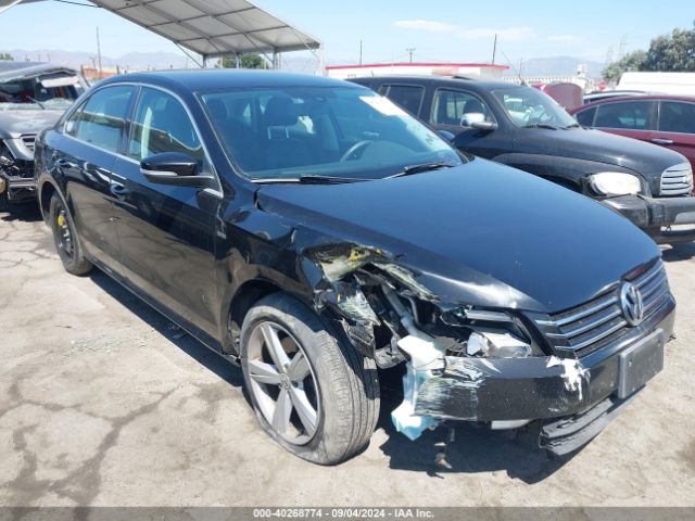 VOLKSWAGEN PASSAT 2015 1vwat7a30fc112346