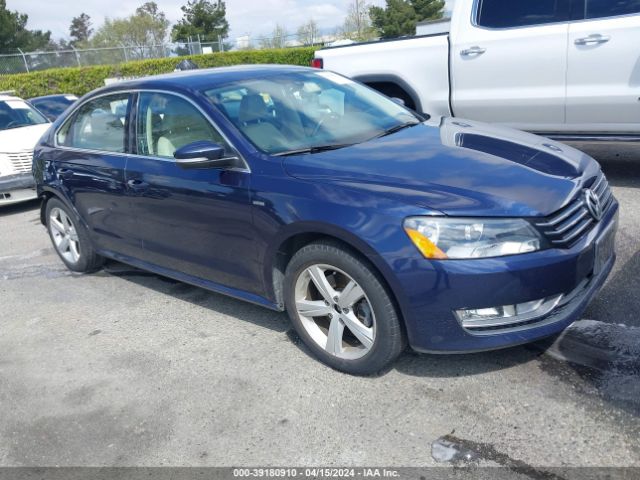 VOLKSWAGEN PASSAT 2015 1vwat7a30fc113108