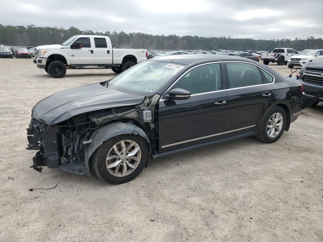 VOLKSWAGEN PASSAT 2017 1vwat7a30hc009916