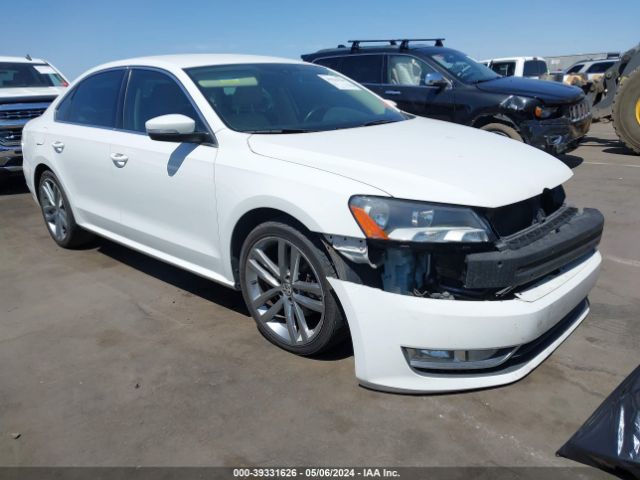 VOLKSWAGEN PASSAT 2015 1vwat7a31fc082502