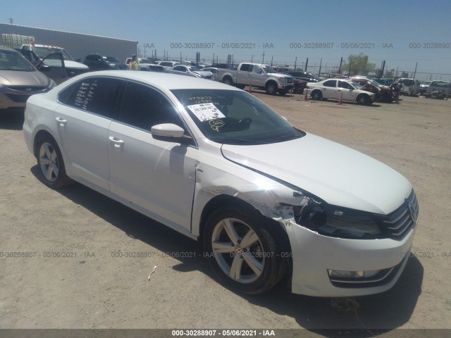 VOLKSWAGEN PASSAT 2015 1vwat7a31fc097372