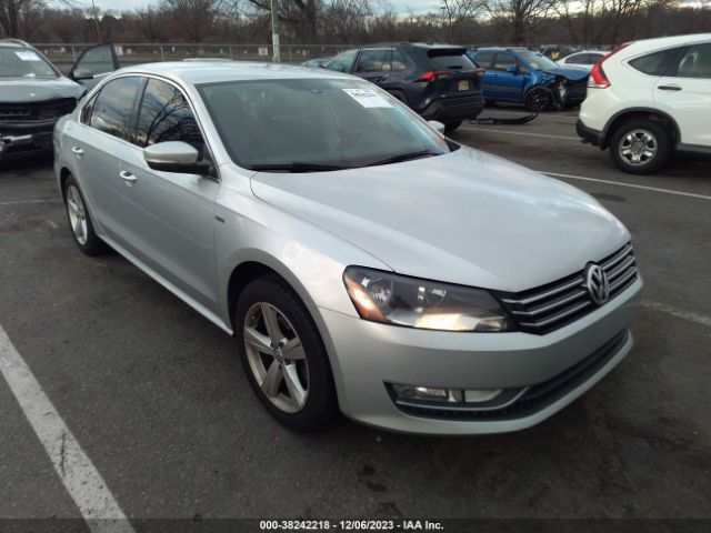 VOLKSWAGEN PASSAT 2015 1vwat7a31fc115286