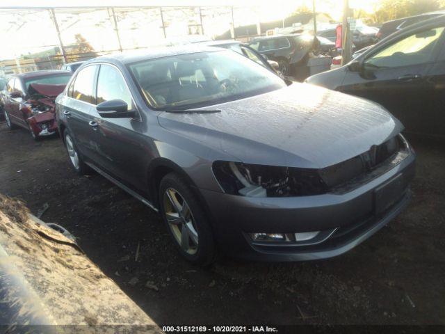 VOLKSWAGEN PASSAT 2015 1vwat7a32fc076613