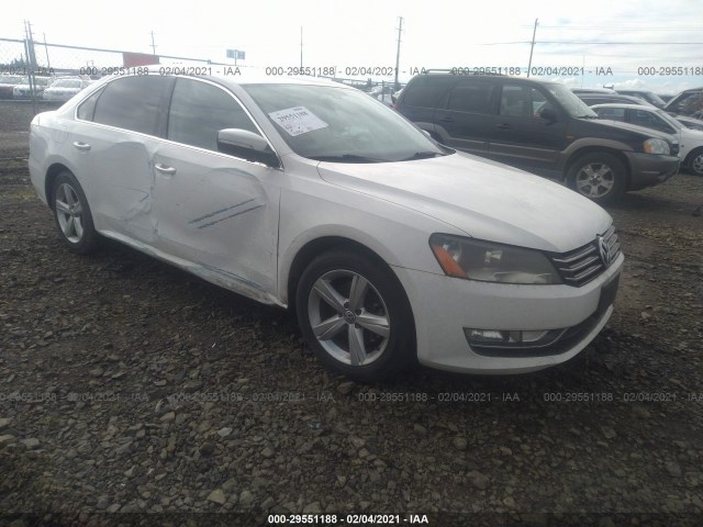 VOLKSWAGEN PASSAT 2015 1vwat7a32fc078443