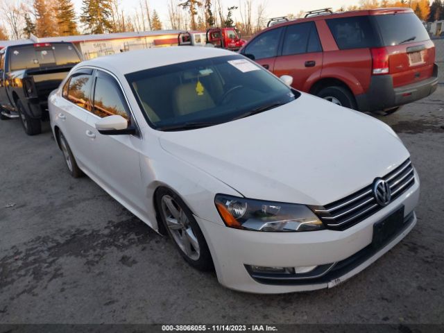 VOLKSWAGEN PASSAT 2015 1vwat7a32fc084906