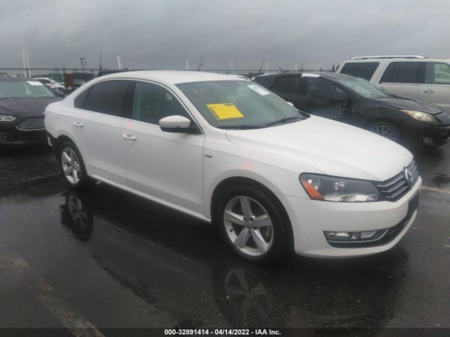 VOLKSWAGEN PASSAT 2015 1vwat7a32fc098336