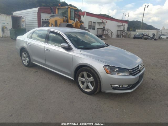 VOLKSWAGEN PASSAT 2015 1vwat7a32fc114227