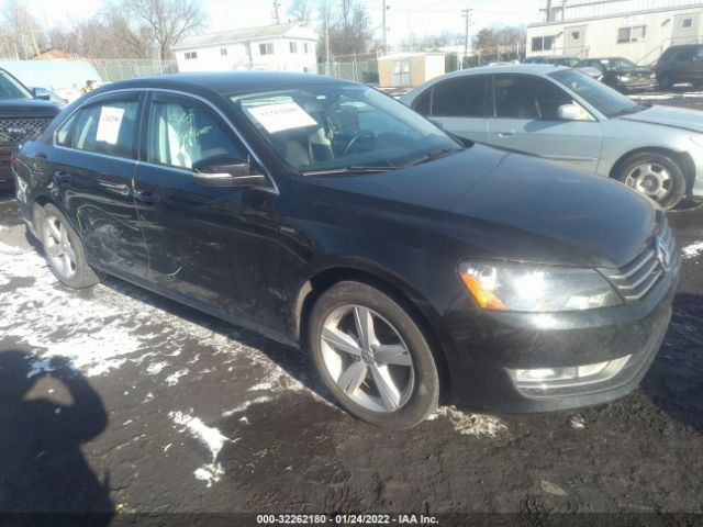 VOLKSWAGEN PASSAT 2015 1vwat7a32fc122635