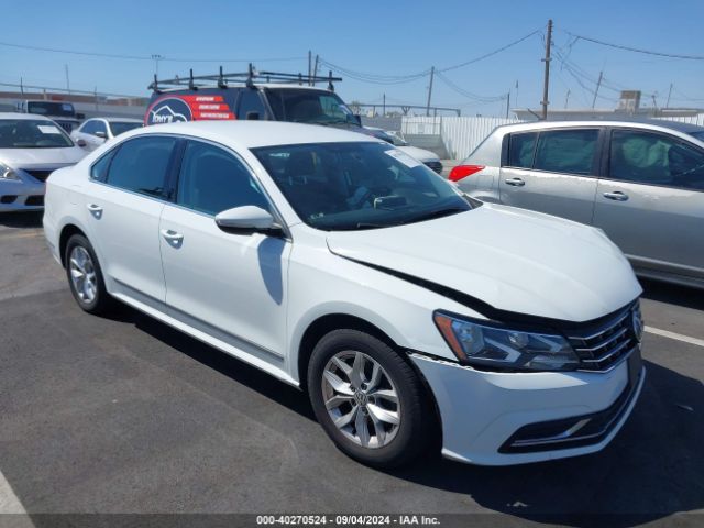 VOLKSWAGEN PASSAT 2017 1vwat7a32hc021601