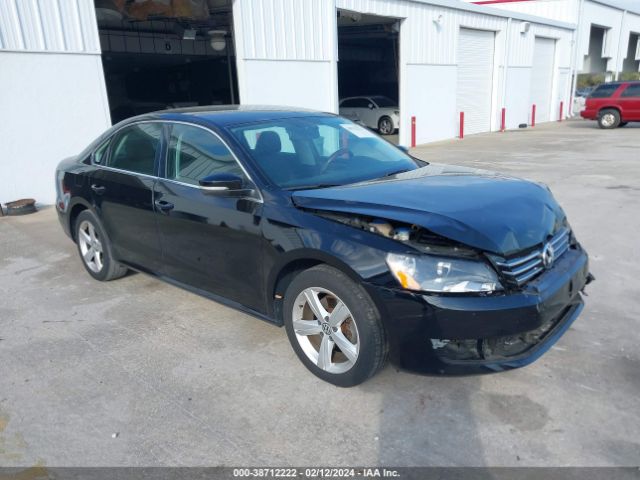 VOLKSWAGEN PASSAT 2014 1vwat7a33ec055848