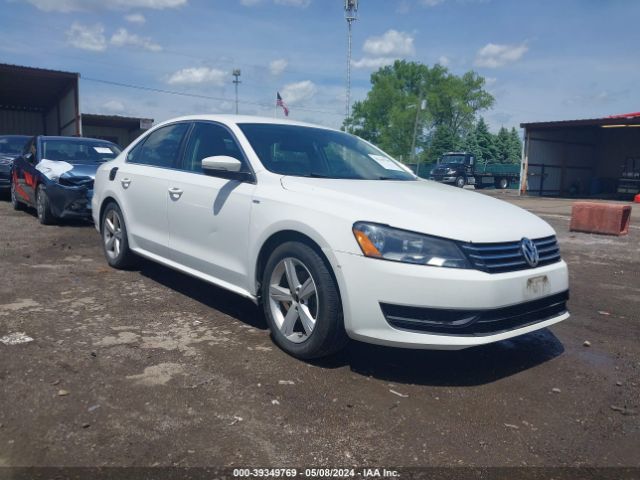 VOLKSWAGEN PASSAT 2014 1vwat7a33ec057194