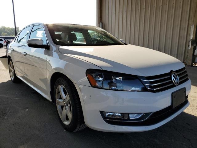 VOLKSWAGEN PASSAT 2015 1vwat7a33fc097437