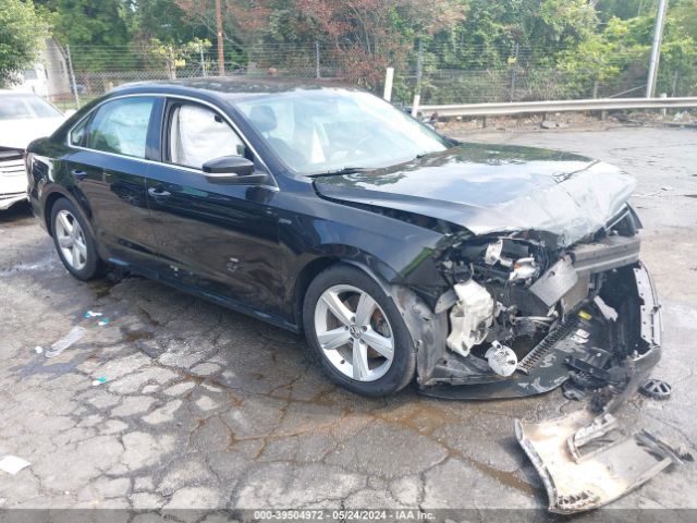 VOLKSWAGEN PASSAT 2015 1vwat7a33fc122627