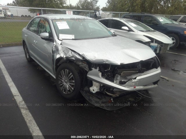 VOLKSWAGEN PASSAT 2015 1vwat7a34fc044729