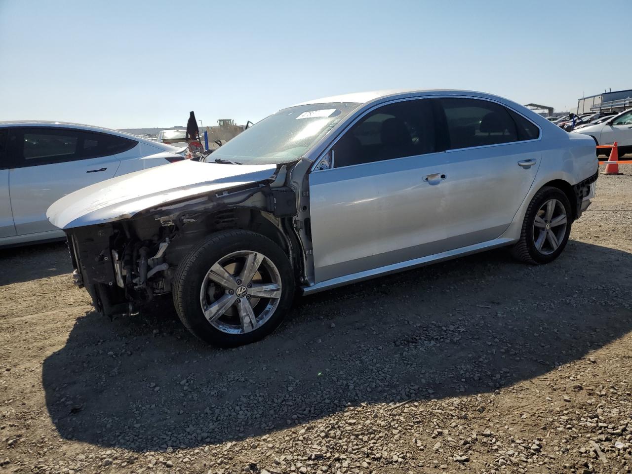 VOLKSWAGEN PASSAT 2015 1vwat7a34fc071042