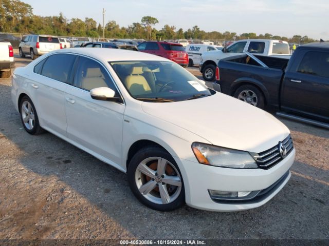 VOLKSWAGEN PASSAT 2015 1vwat7a34fc100698