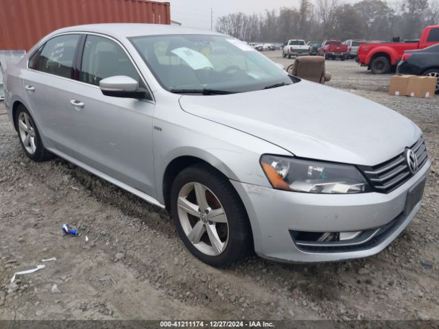 VOLKSWAGEN PASSAT 2015 1vwat7a34fc113127