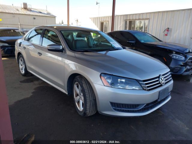 VOLKSWAGEN PASSAT 2014 1vwat7a35ec038582