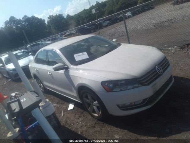 VOLKSWAGEN PASSAT 2015 1vwat7a35fc102041