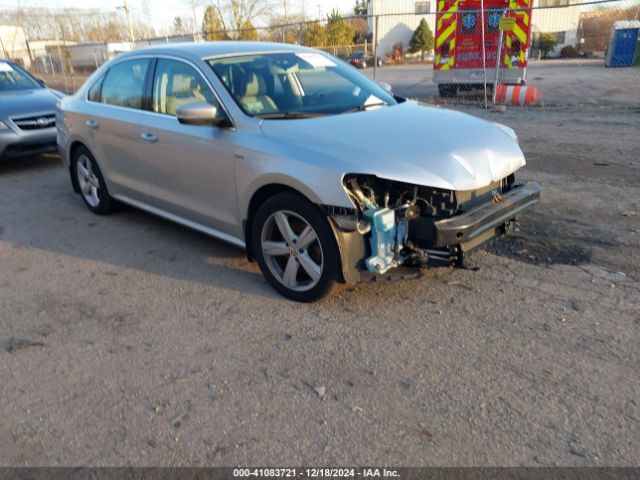 VOLKSWAGEN PASSAT 2015 1vwat7a35fc120409