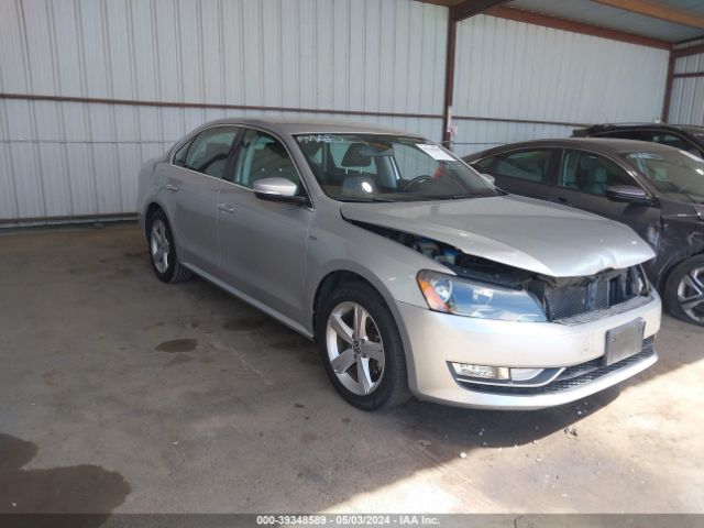 VOLKSWAGEN PASSAT 2015 1vwat7a35fc121480