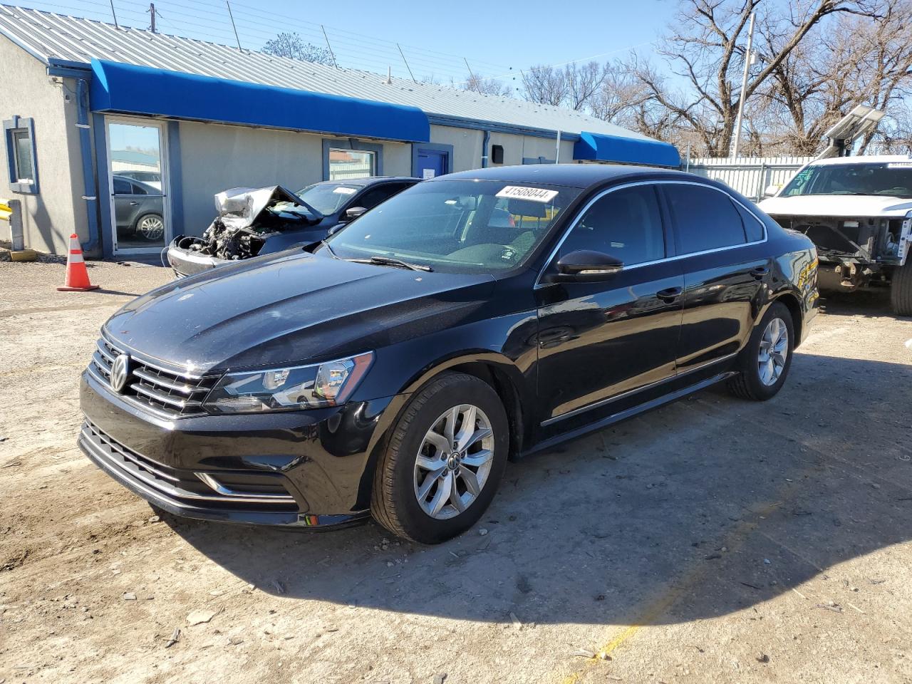 VOLKSWAGEN PASSAT 2017 1vwat7a35hc032463