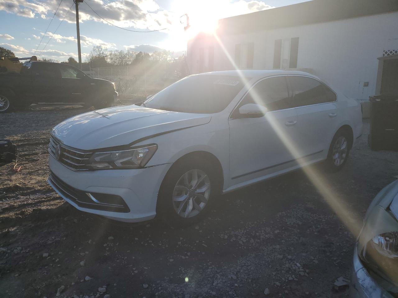 VOLKSWAGEN PASSAT 2017 1vwat7a35hc041700