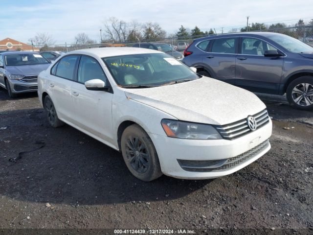 VOLKSWAGEN PASSAT 2015 1vwat7a36fc054887