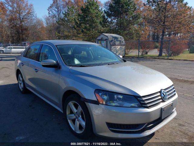 VOLKSWAGEN PASSAT 2014 1vwat7a37ec022738