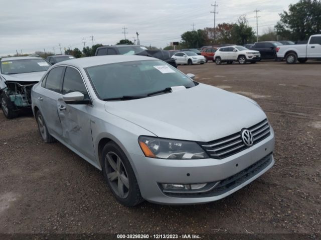 VOLKSWAGEN PASSAT 2015 1vwat7a37fc100002