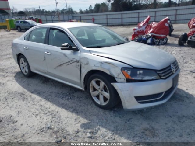 VOLKSWAGEN PASSAT 2014 1vwat7a38ec047230