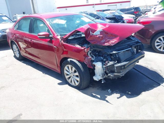 VOLKSWAGEN PASSAT 2015 1vwat7a38fc054003